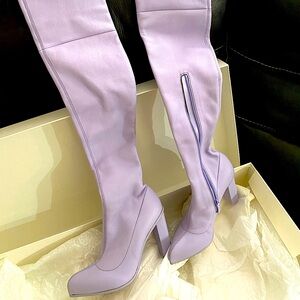 Alexander McQueen napa leather boots in lavander color . Brand new 39